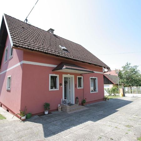 Modern Apartment With Garden Near The Petzen Ski Area In Eberndorf Carinthia Esterno foto